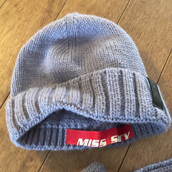 Miss sixty hat and scarf combo for kids or young adults - Picture 2 of 3